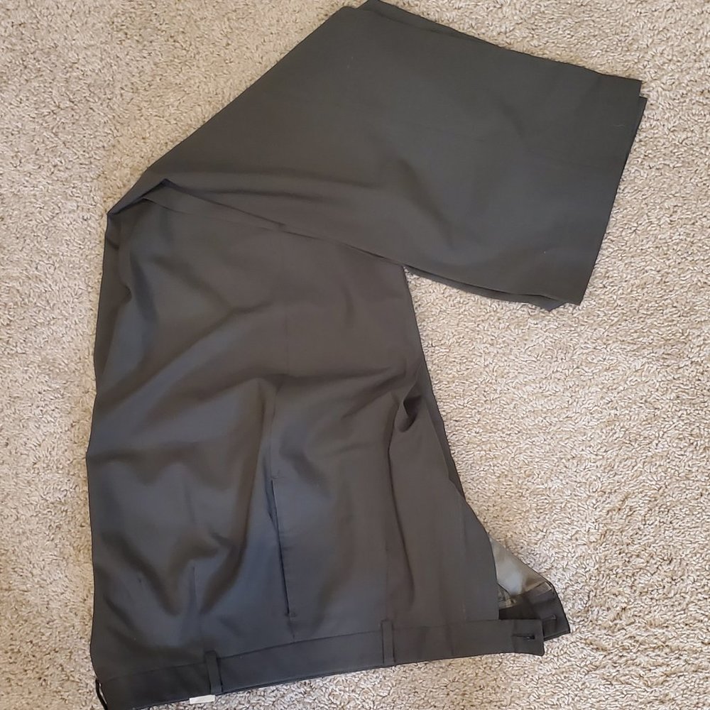 Barry Bricken 95% Lightweight wool fine weave size 12